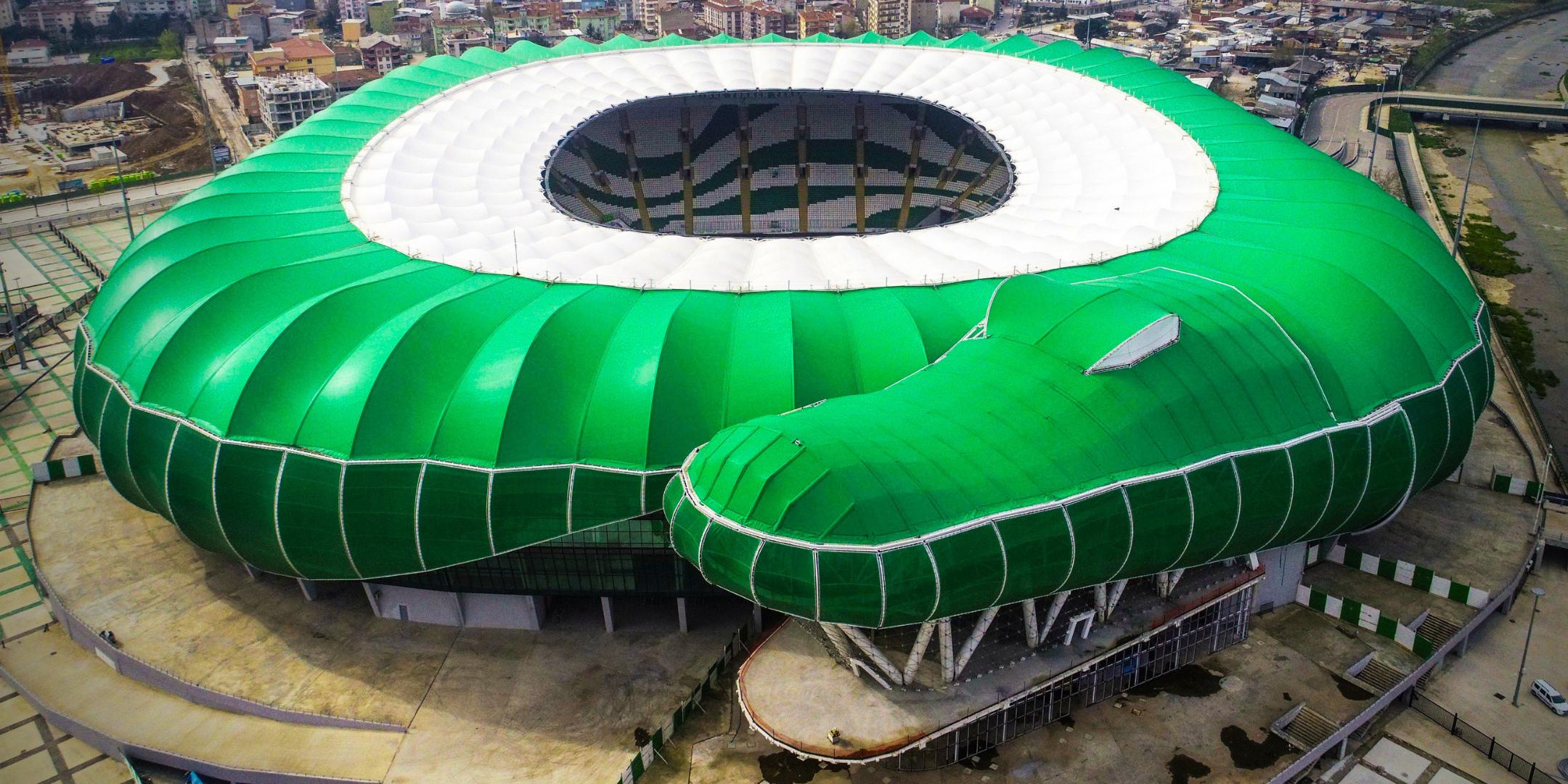 Top 3 Bijzondere Voetbalstadions