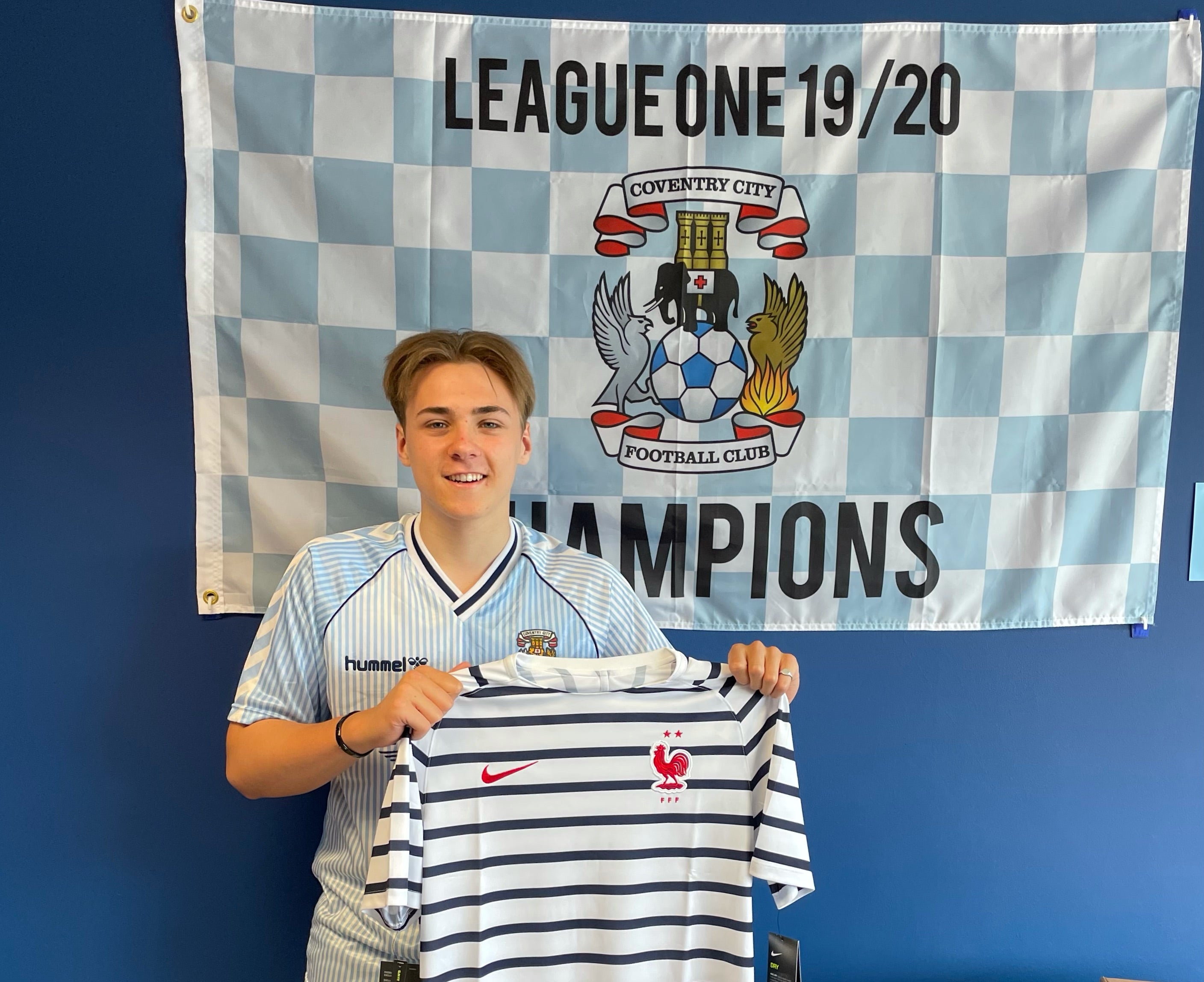 Louis gaat fulltime aan de slag bij Surprise Shirts!