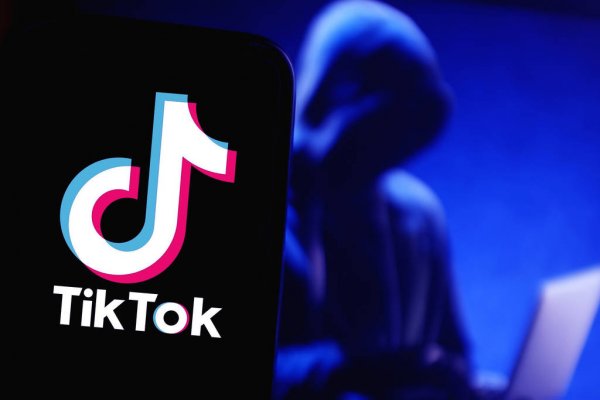 Nu Op Tiktok! - @SurpriseShirts