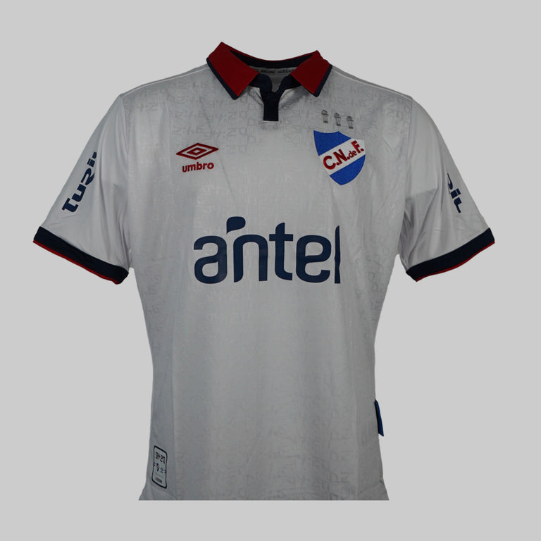 Club Nacional de Football 2024 Thuisshirt